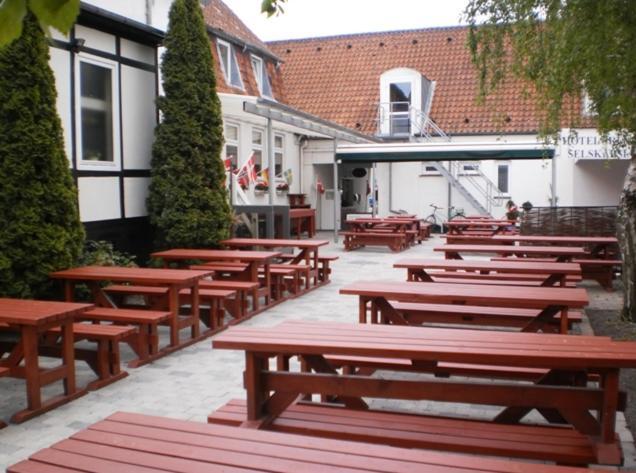 Ebsens Hotel Maribo Exterior photo